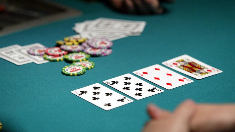 Thuật ngữ trong game Poker Mocbai ra sao?